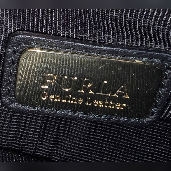 Furla Black Leather Crossbody Bag with Gold Chain, Key, And Authenticity Cards - Picture 7 of 8